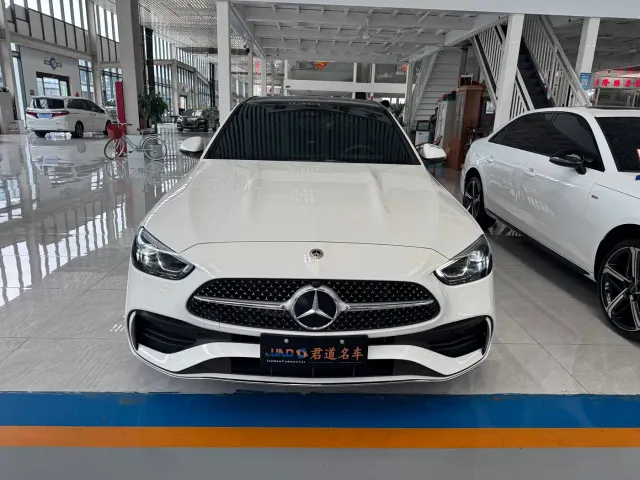 Mercedes-Benz C-Class — Фото автомобиля 2