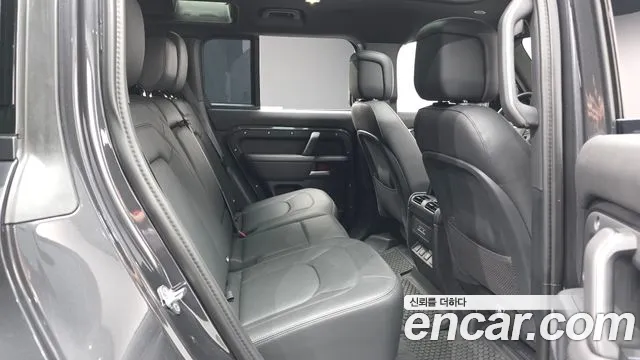 Land Rover Defender L663 — Фото автомобиля 12