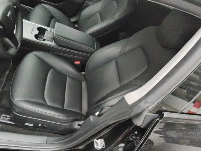 Tesla Model 3 — Фото автомобиля 16