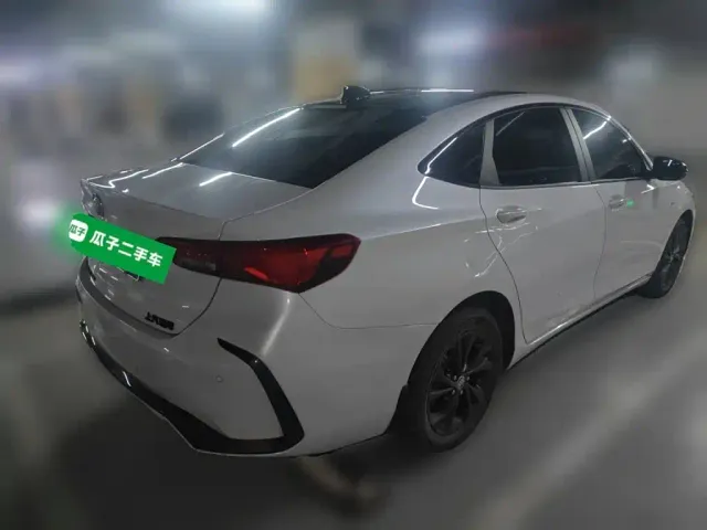 Buick Verano — Фото автомобиля 4