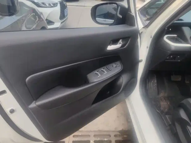 Honda Fit — Фото автомобиля 7