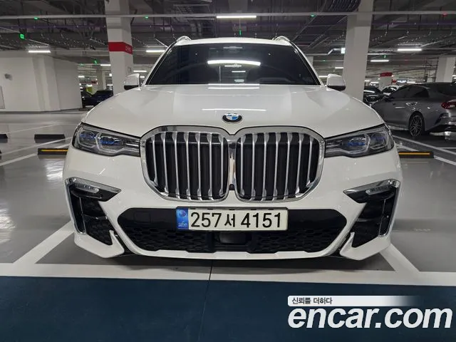 BMW X7 — Фото автомобиля 3