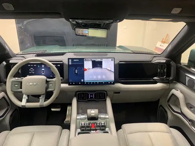 BYD FangChengBao Leopard 8 — Фото автомобиля 11