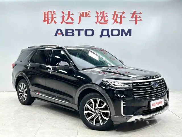 Ford Explorer — Фото автомобиля 3