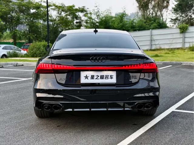 Audi A7L — Фото автомобиля 18