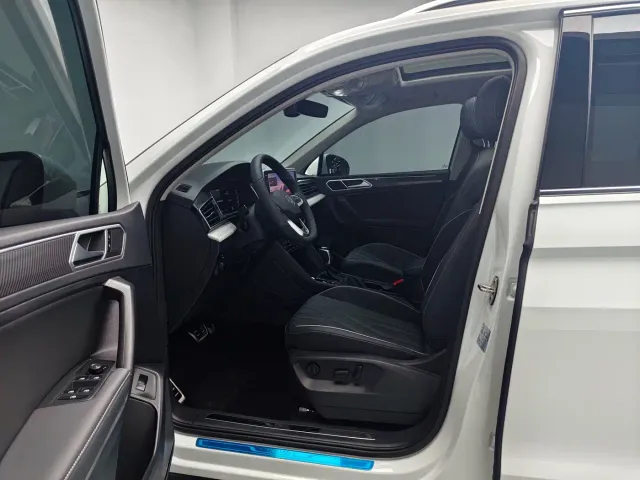Volkswagen Tiguan L — Фото автомобиля 15