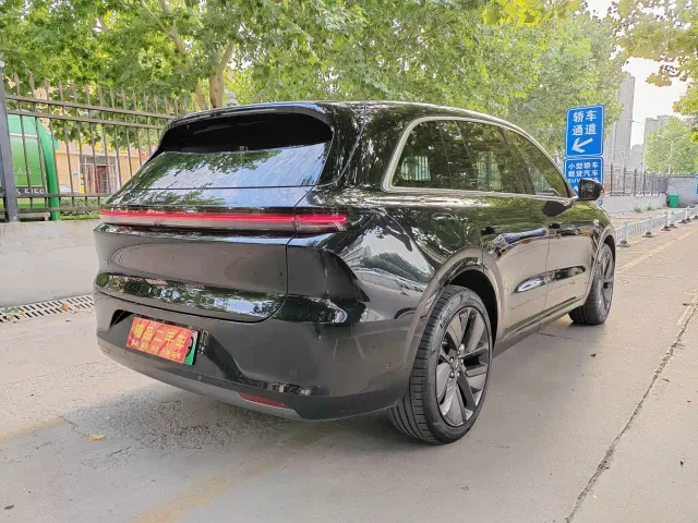 Li Auto L6 — Фото автомобиля 4