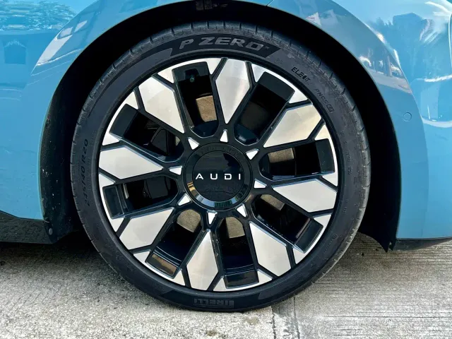 Audi E5 Sportback — Фото автомобиля 12