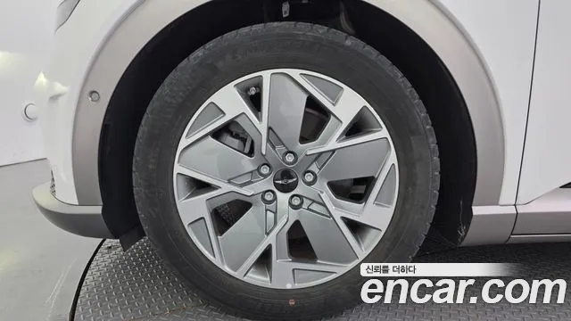 Genesis GV60 — Фото автомобиля 5