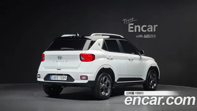 Hyundai Venue — Фото автомобиля 2