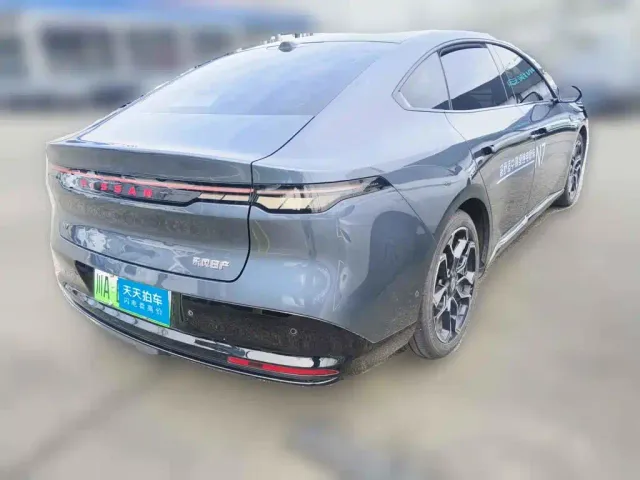 Nissan N7 — Фото автомобиля 2