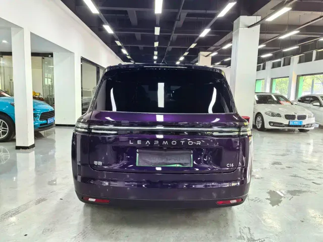 Leapmotor C16 — Фото автомобиля 6