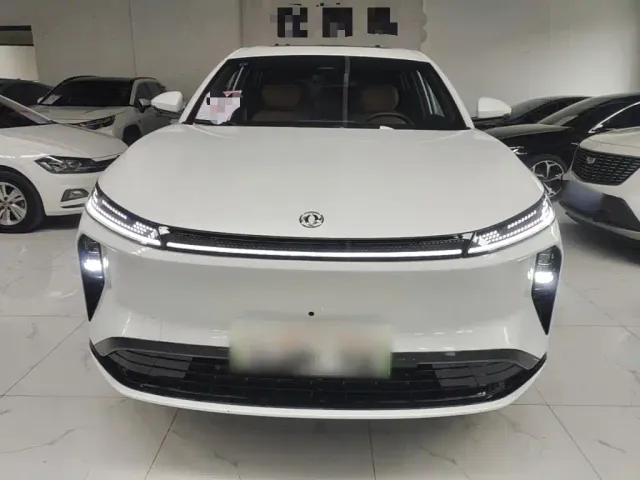 Dongfeng Aeolus L8 — Фото автомобиля 2