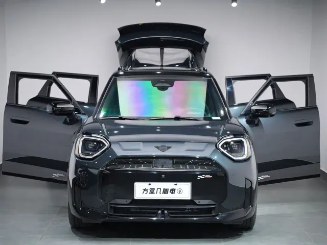 MINI Electric ACEMAN — Фото автомобиля 3
