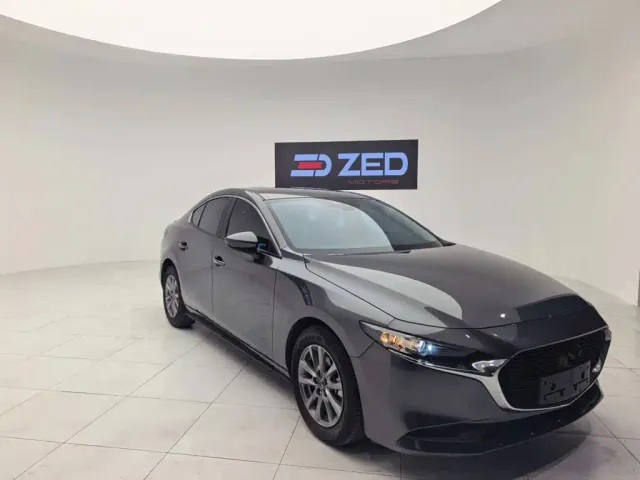 Mazda Axela — Фото автомобиля 2