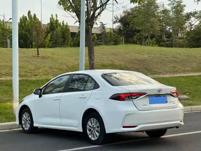 Toyota Corolla — Фото автомобиля 7