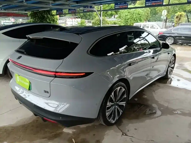 Nio ET5 Touring — Фото автомобиля 6
