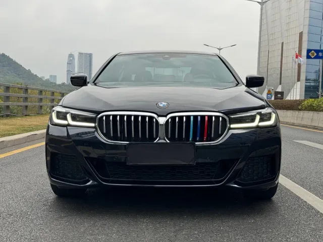 BMW 5 Series — Фото автомобиля 2