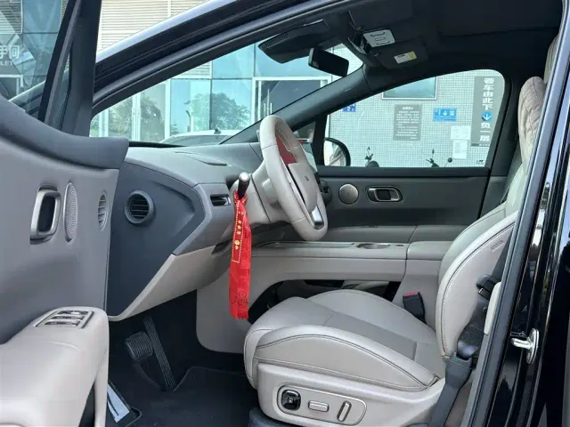 Li Auto i6 — Фото автомобиля 6