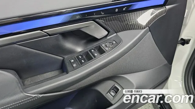 BMW i5 G60 — Фото автомобиля 25