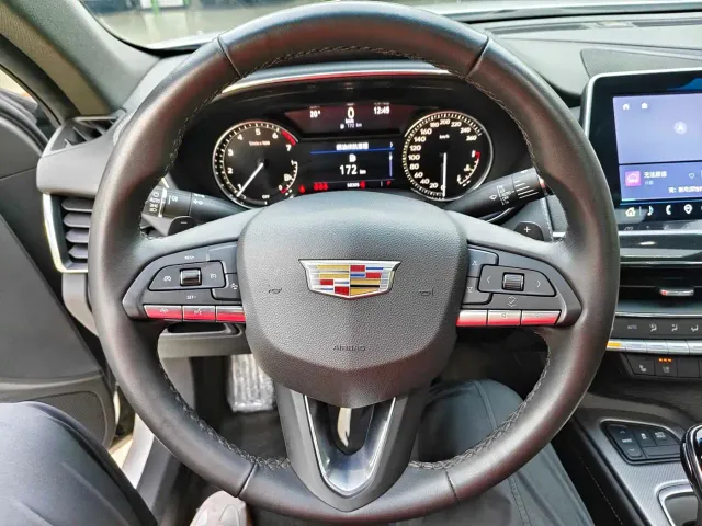 Cadillac CT5 — Фото автомобиля 16