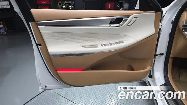Hyundai Grandeur (New) Hybrid — Фото автомобиля 13