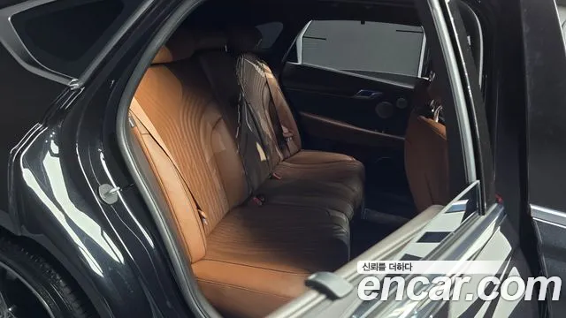 Genesis G80 RG3 — Фото автомобиля 12