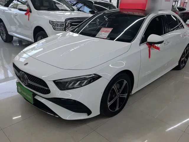Mercedes-Benz A-Class — Фото автомобиля 11