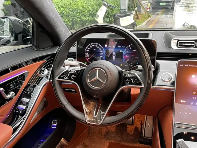 Mercedes-Benz Maybach S-Class — Фото автомобиля 22