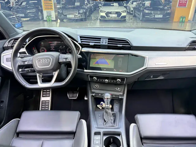 Audi Q3 — Фото автомобиля 5