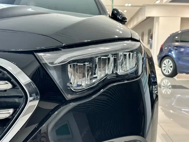 Mercedes-Benz E-Class — Фото автомобиля 15