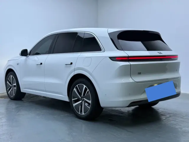 Li Auto L6 — Фото автомобиля 4