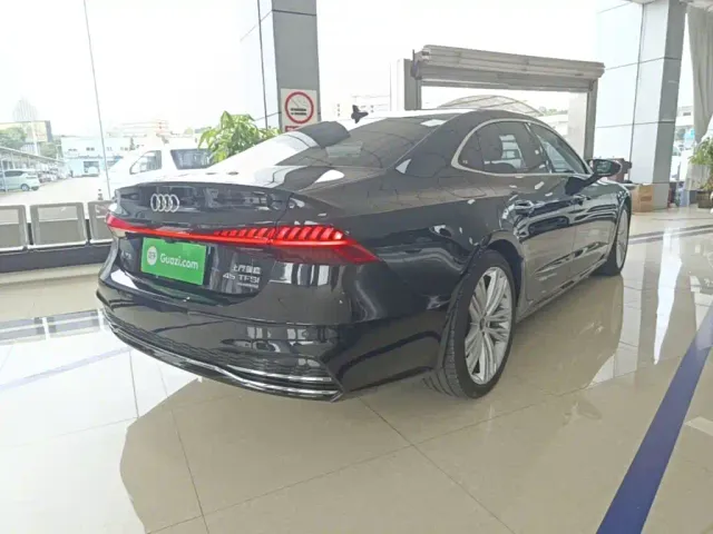 Audi A7L — Фото автомобиля 6