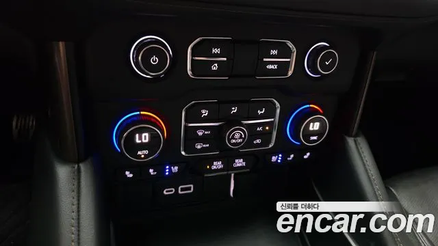 ChevroletGMDaewoo Tahoe Tahoe 6.2 Dark Knight 4WD — Фото автомобиля 15