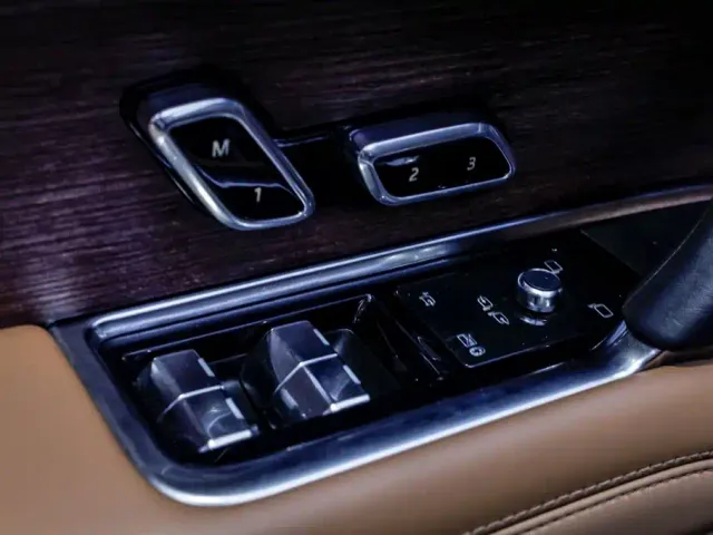 Land Rover Range Rover — Фото автомобиля 11
