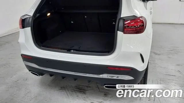 Mercedes-Benz GLA-Class H247 — Фото автомобиля 11