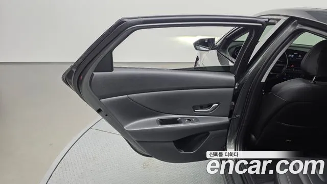 Hyundai AVANTE Avante (CN7) — Фото автомобиля 22