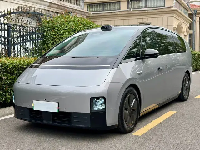 Фотография автомобиля — Li Auto MEGA