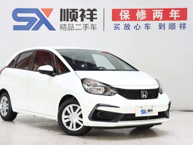 Honda Fit — Фото автомобиля 3