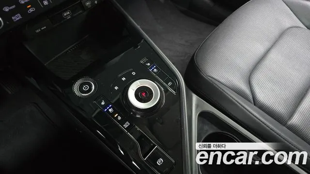 Kia Niro New — Фото автомобиля 12