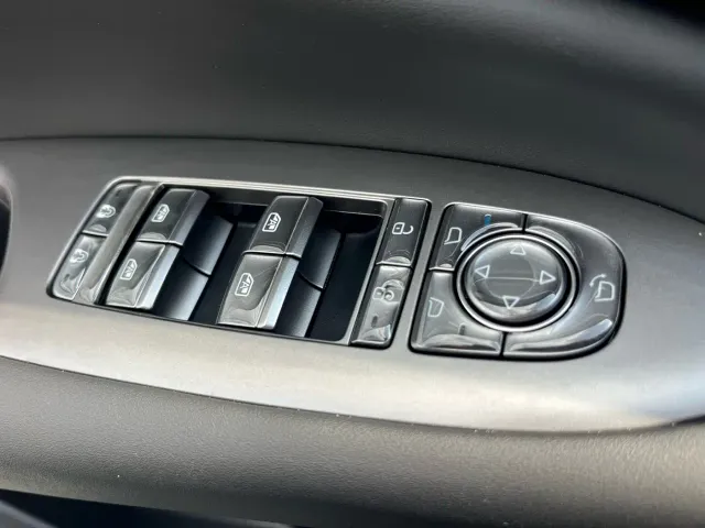 BYD Sealion 06 — Фото автомобиля 18