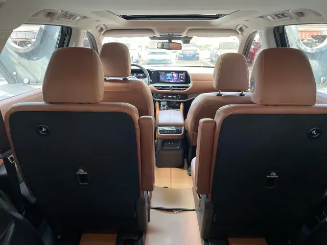 Nissan Terra — Фото автомобиля 8