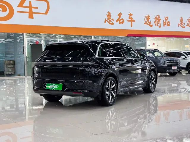 Li Auto L7 — Фото автомобиля 25