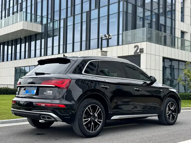 Audi Q5L — Фото автомобиля 3