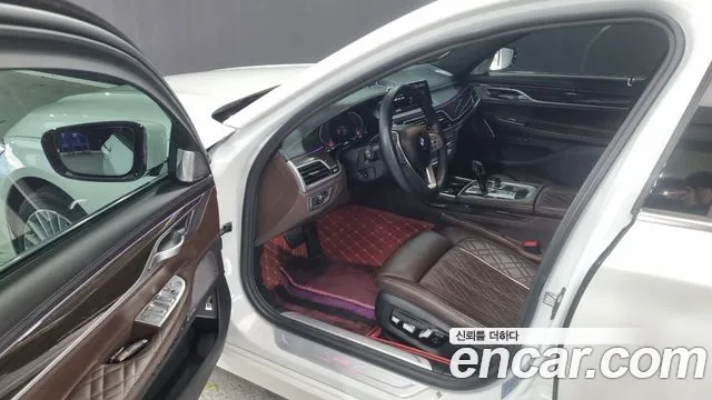 BMW 7 Series G11 — Фото автомобиля 7