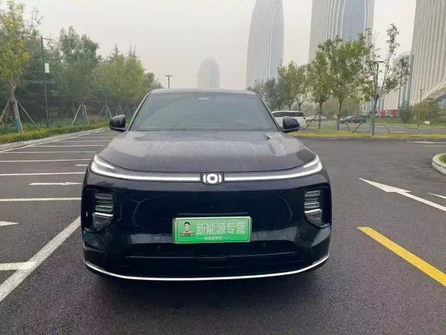 Changan Qiyuan Q07 — Фото автомобиля 2