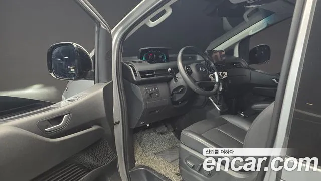 Hyundai Staria Staria — Фото автомобиля 10