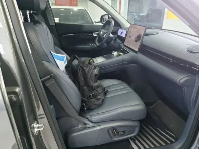 Geely Galaxy E5 — Фото автомобиля 24