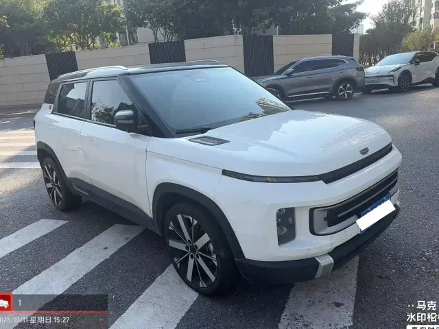 Geely ICON — Фото автомобиля 3