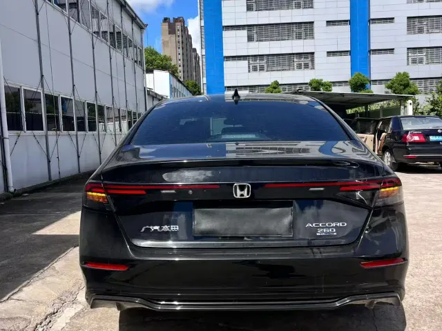 Honda Accord — Фото автомобиля 7